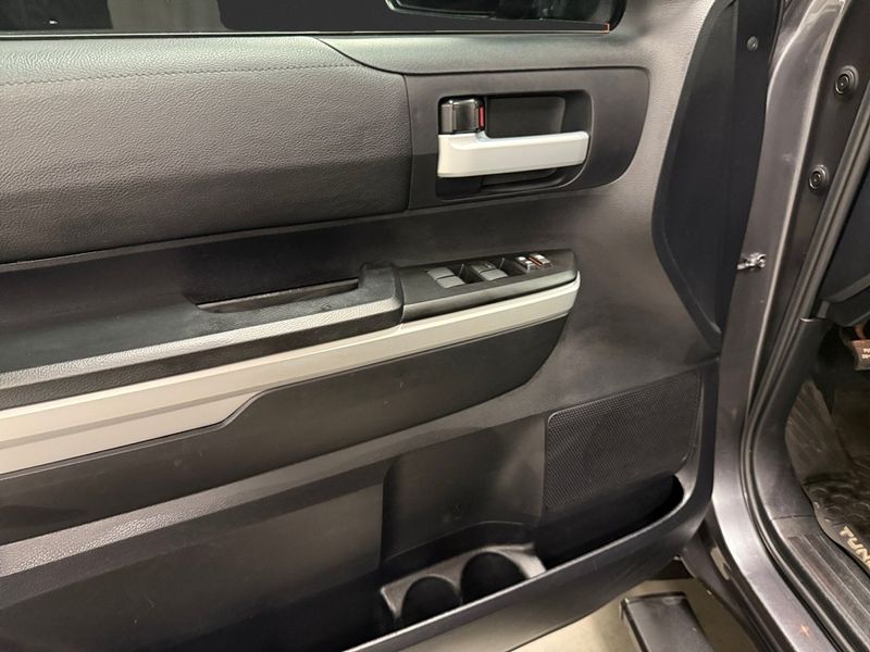 Toyota Tundra bild 9