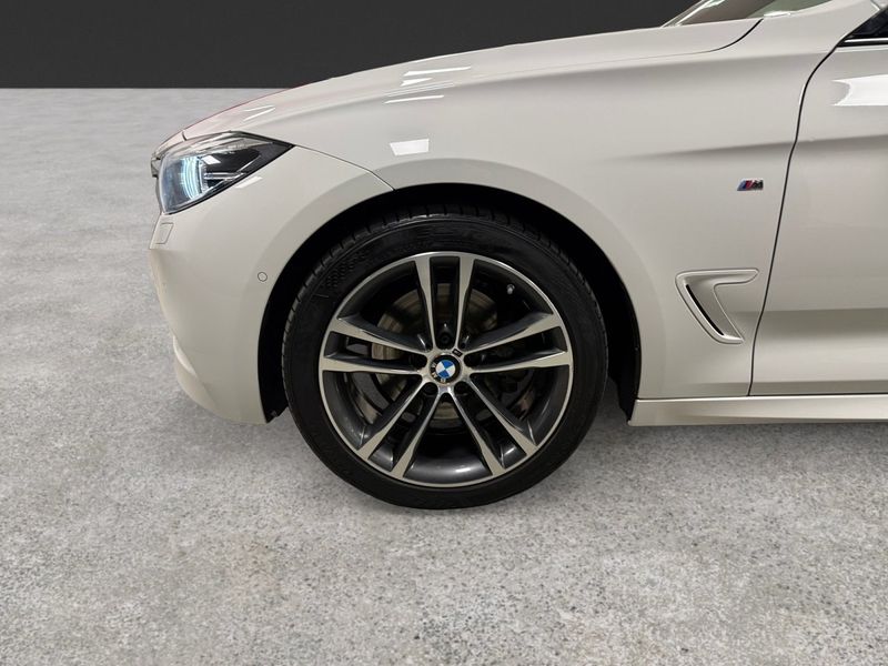 BMW 330 bild 17