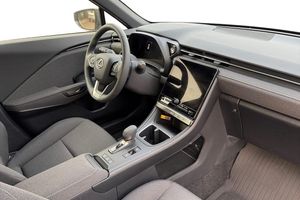Lexus LBX bild 6