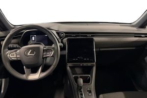 Lexus LBX bild 8