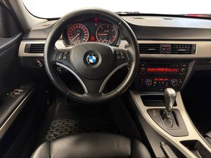BMW 320 bild 9