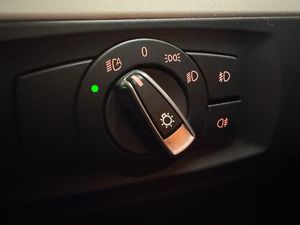 BMW 320 bild 23