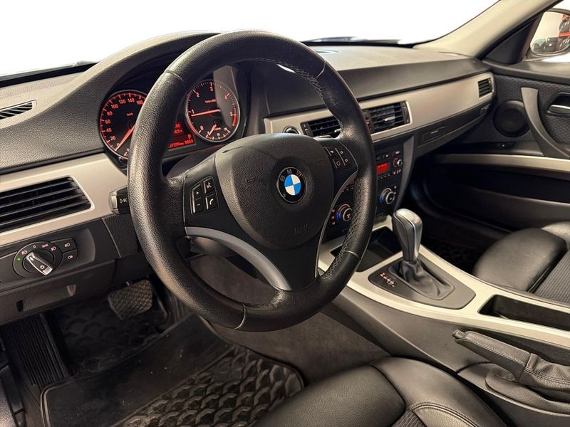 BMW 320 bild 8
