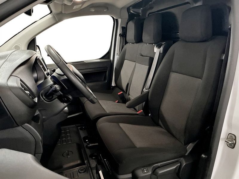 Opel Vivaro bild 8