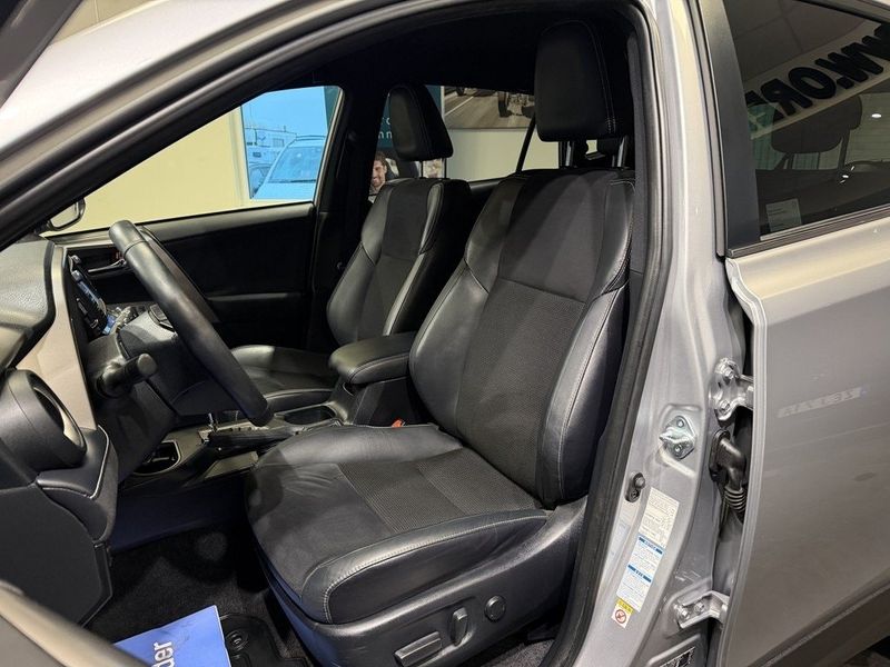 Toyota RAV4 bild 10