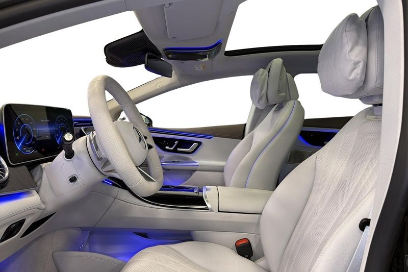 Mercedes EQE350+ bild 8