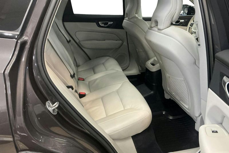 Volvo XC60 bild 8