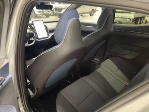 Volvo EX30 bild 6