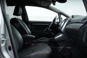 Toyota Verso bild 19