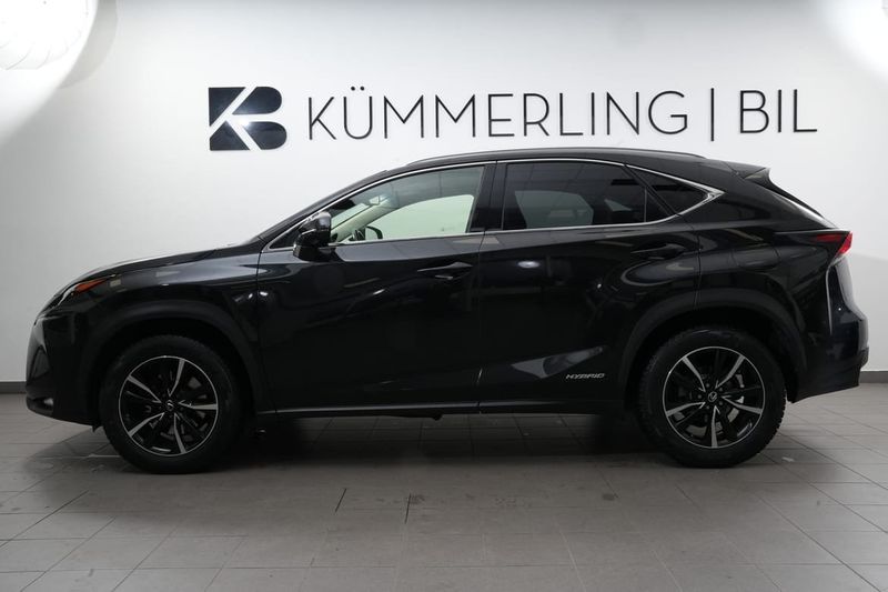 Lexus NX bild 2