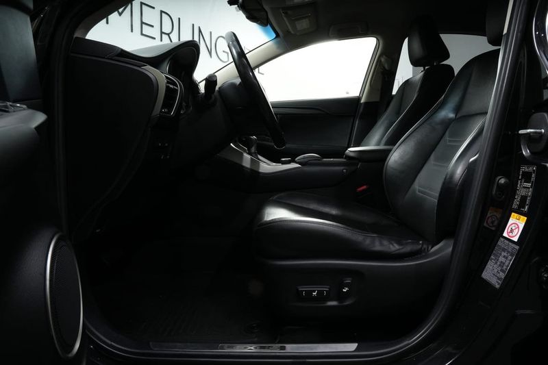 Lexus NX bild 11