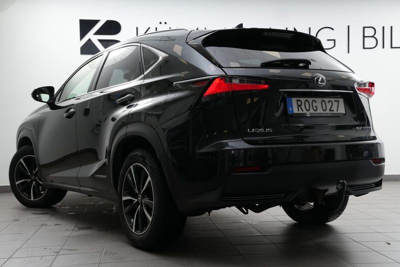 Lexus NX bild 8