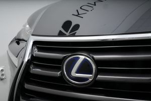 Lexus NX bild 4