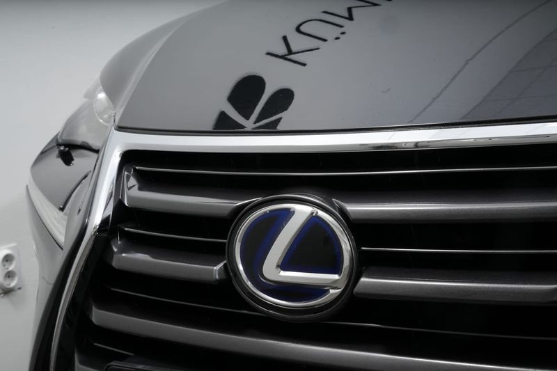 Lexus NX bild 4