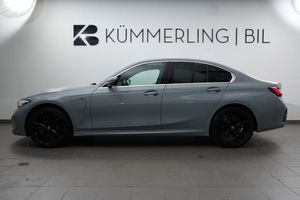 BMW 330 bild 2