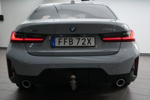 BMW 330 bild 10