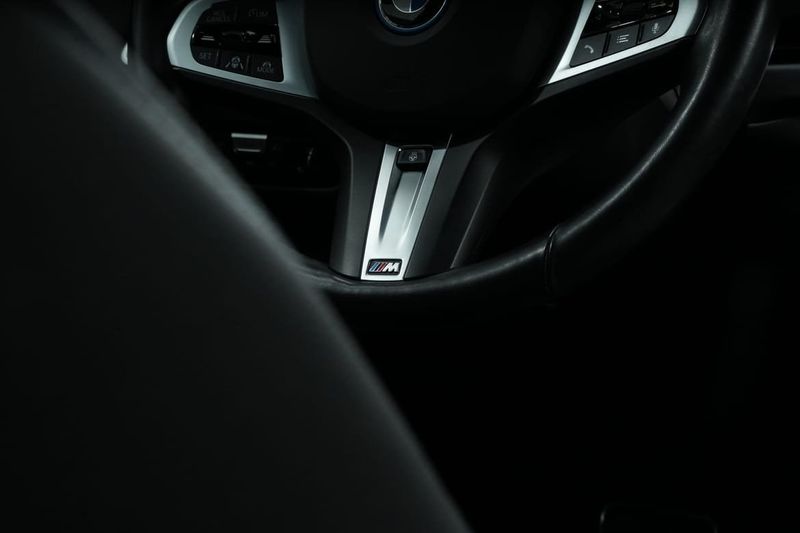 BMW 330 bild 19