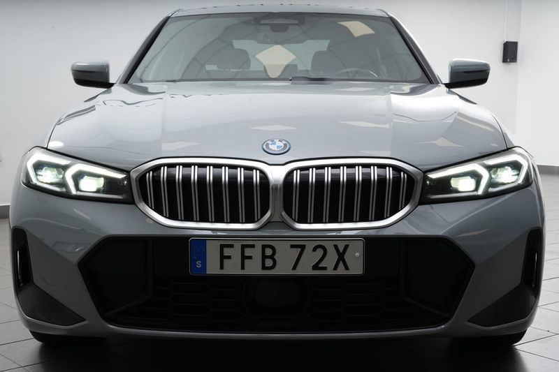 BMW 330 bild 7