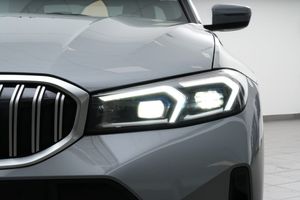BMW 330 bild 8