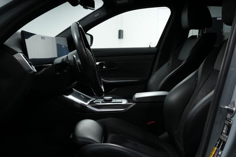 BMW 330 bild 13