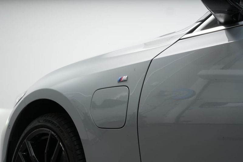 BMW 330 bild 12