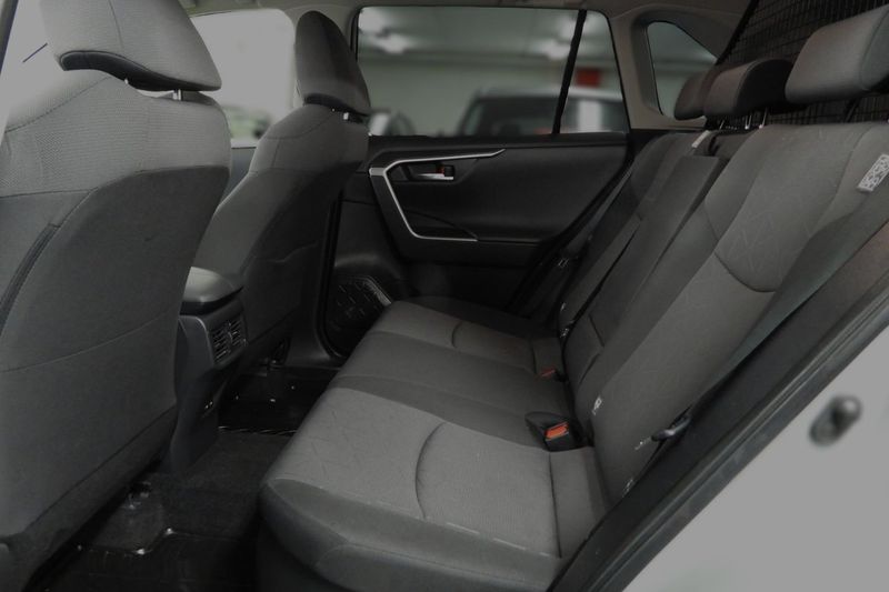 Toyota RAV4 bild 21