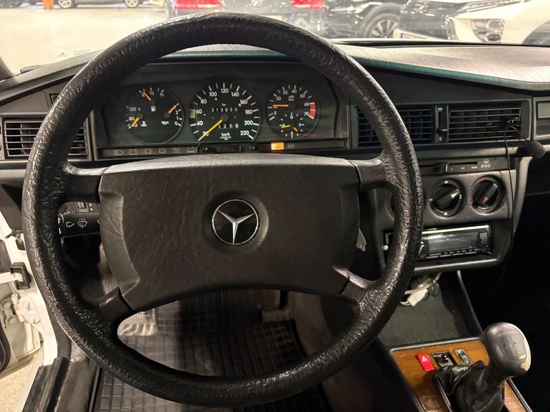 Mercedes 190 bild 6