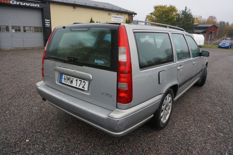 Volvo V70 bild 2