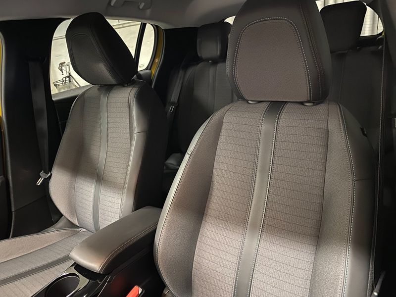 Peugeot 208 bild 9