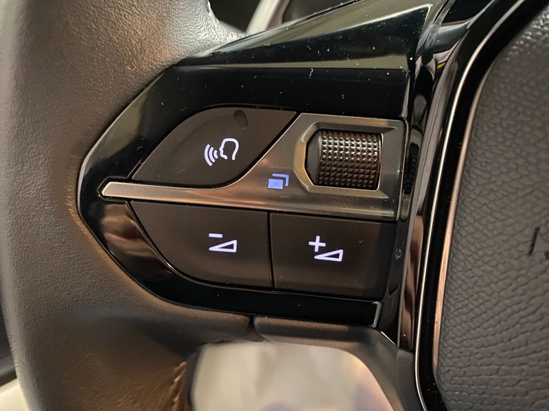 Peugeot 208 bild 21