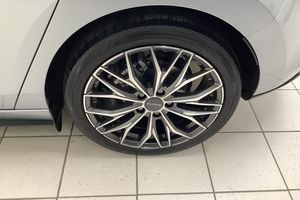 Mazda 3 bild 7