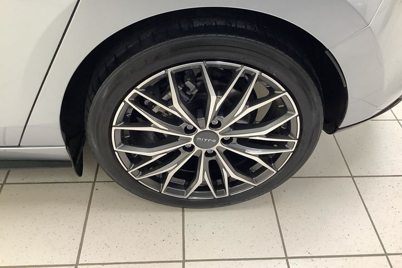 Mazda 3 bild 7
