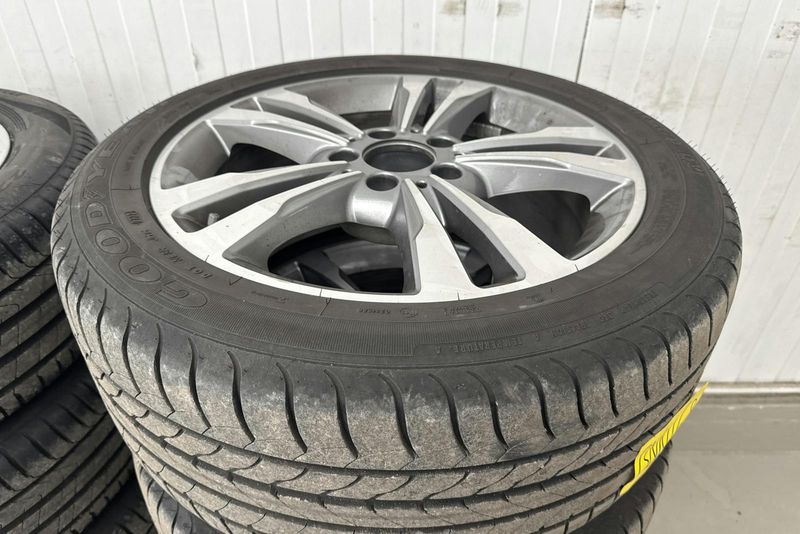 Mercedes E250 bild 15