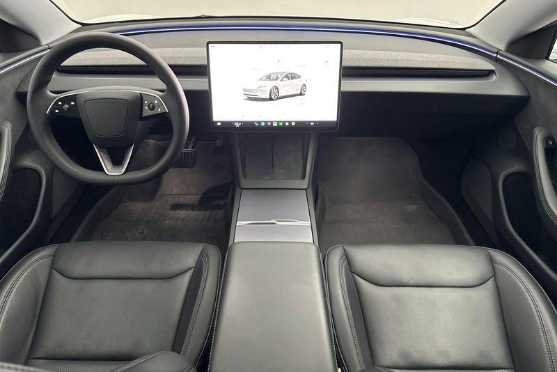 Tesla Model 3 bild 6