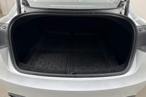 Tesla Model 3 bild 10