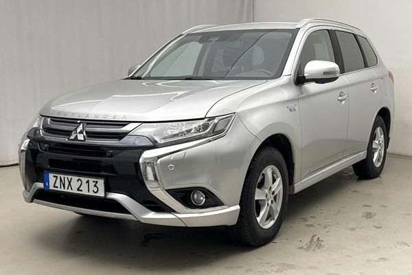 Mitsubishi Outlander 2.0 Plug-in Hybrid 4WD (203hk) - 2018