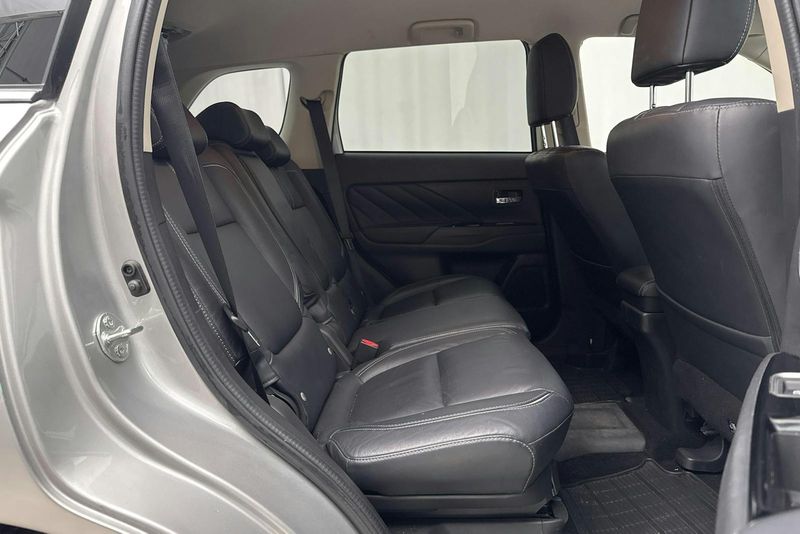 Mitsubishi Outlander bild 8