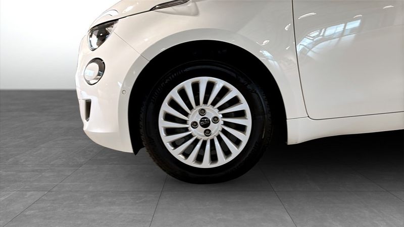 Fiat 500e bild 9