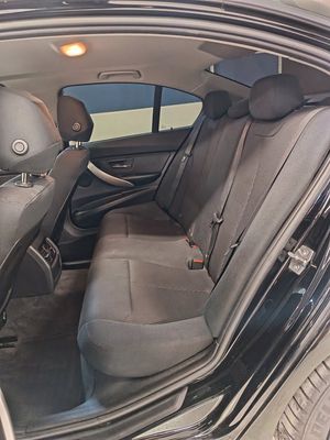 BMW 320 bild 9