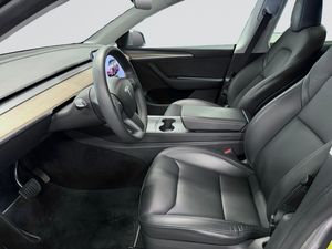 Tesla Model Y bild 11