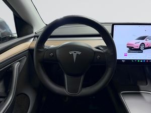 Tesla Model Y bild 14
