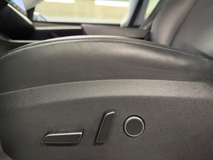 Tesla Model Y bild 19