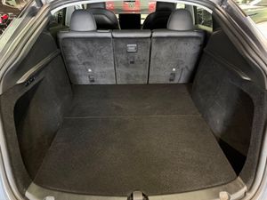 Tesla Model Y bild 18