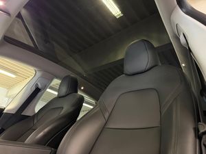 Tesla Model Y bild 20