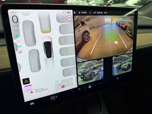Tesla Model Y bild 21