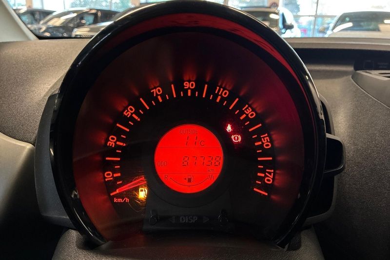 Peugeot 108 bild 16
