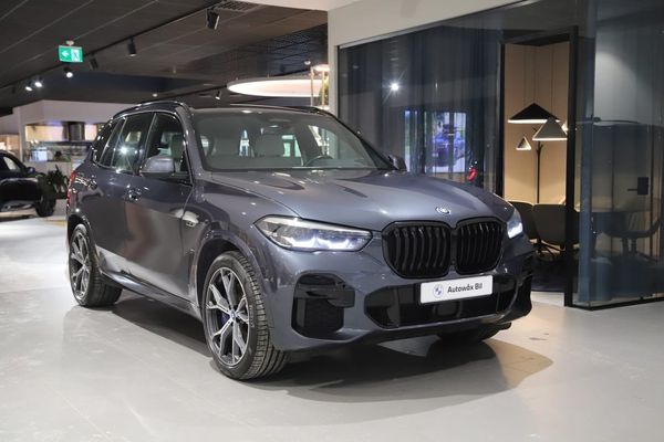 BMW X5 M Sport / Innovation / HUD / DAP - 2022