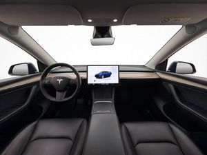 Tesla Model Y bild 14