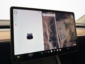 Tesla Model Y bild 17