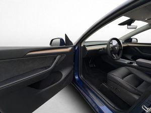 Tesla Model Y bild 11